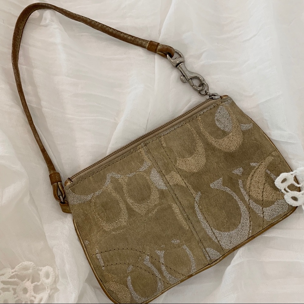 COACH GOLDEN TAN WRISTLET - Picture 6 of 15